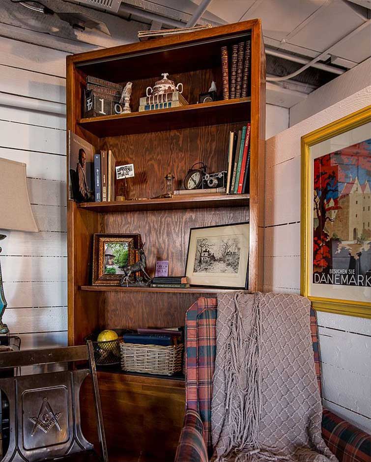 airbnb haus interior shelves